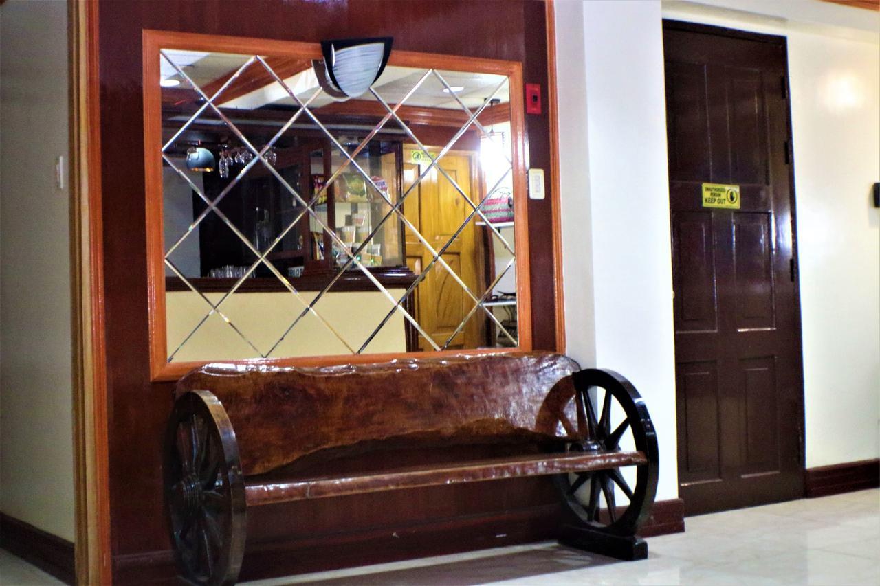 Zen Rooms Vest Grand Suites Bohol Tagbilaran Eksteriør billede