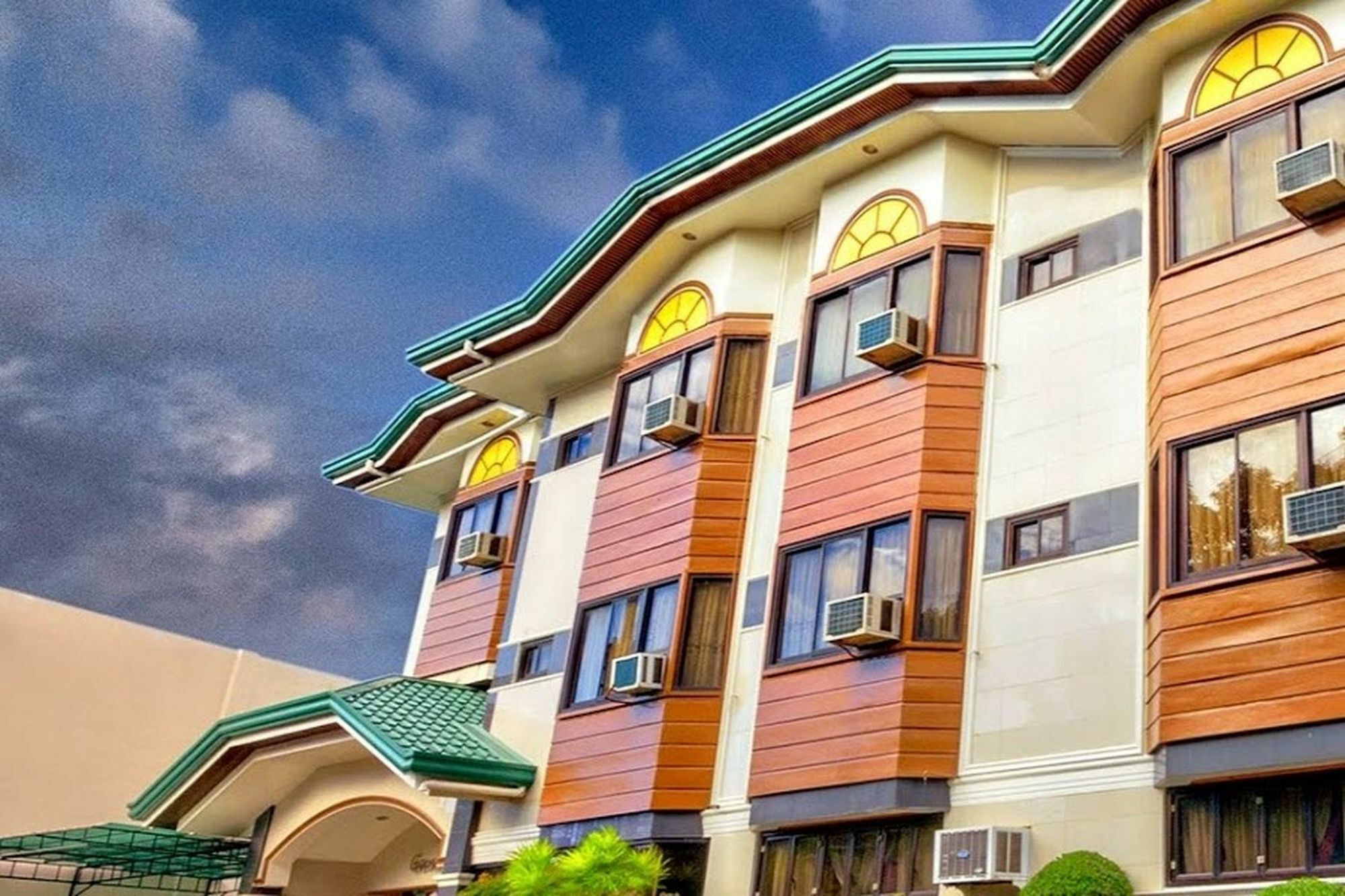 Zen Rooms Vest Grand Suites Bohol Tagbilaran Eksteriør billede